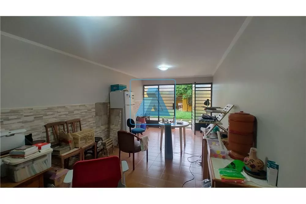 Casa, 3 quartos, 207 m² - Foto 1