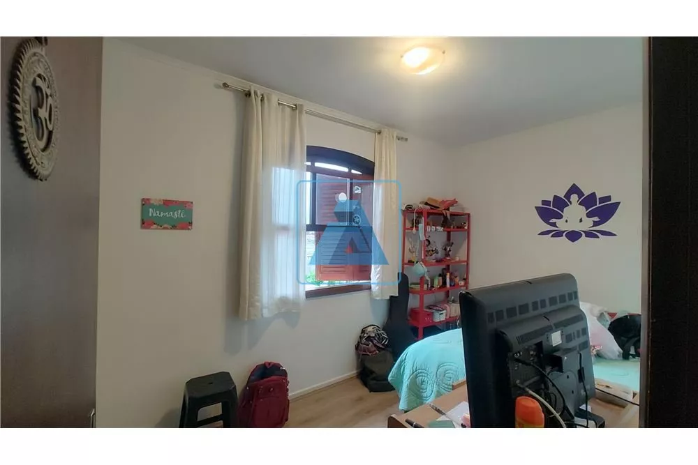 Casa, 3 quartos, 207 m² - Foto 4