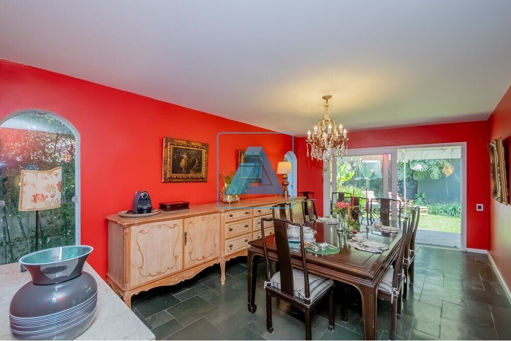 Casa, 4 quartos, 295 m² - Foto 2