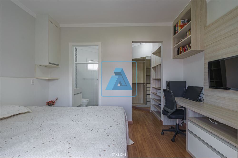 Casa de Condomínio à venda com 4 quartos, 362m² - Foto 4