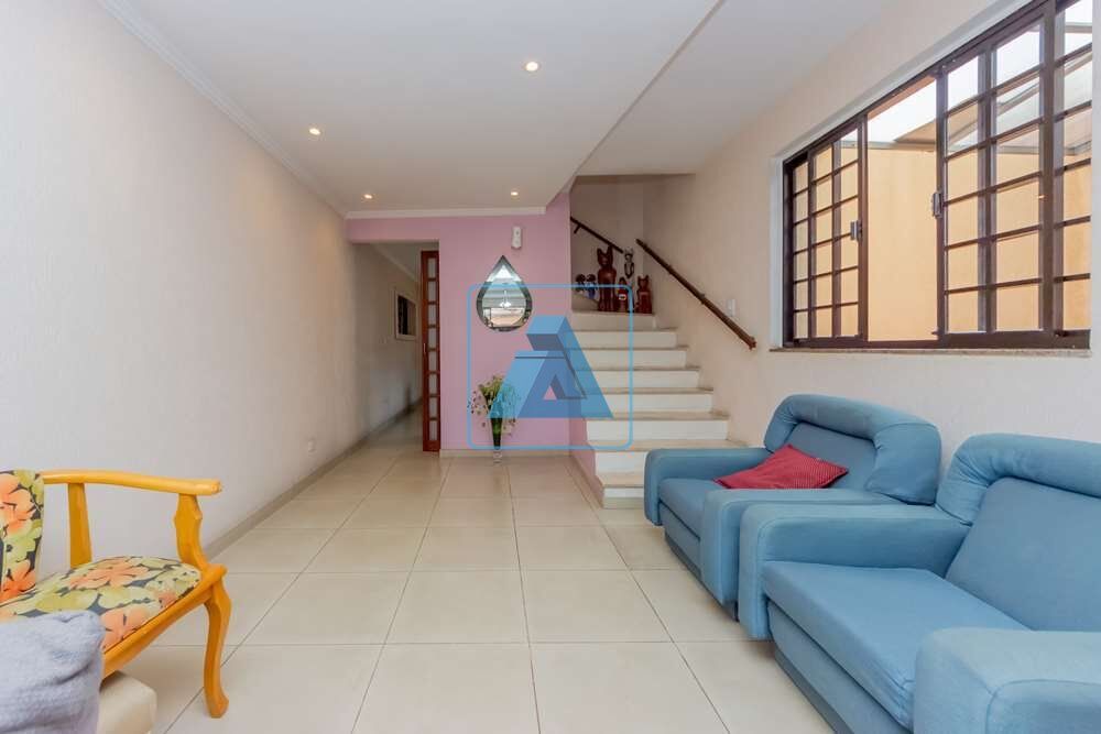 Casa, 3 quartos, 238 m² - Foto 1