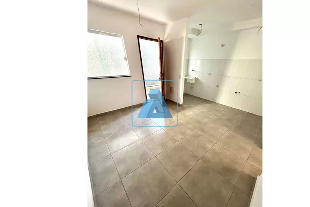 Apartamento à venda com 1 quarto, 34m² - Foto 2