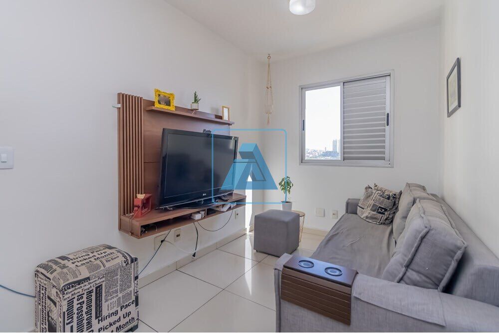 Apartamento à venda com 2 quartos, 64m² - Foto 2