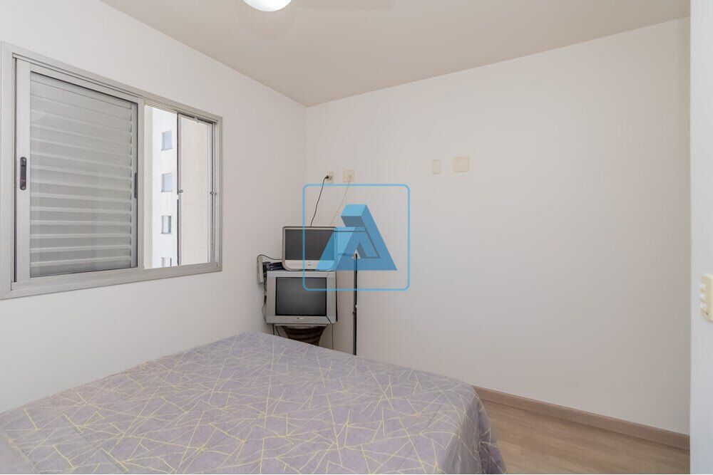 Apartamento à venda com 2 quartos, 64m² - Foto 4