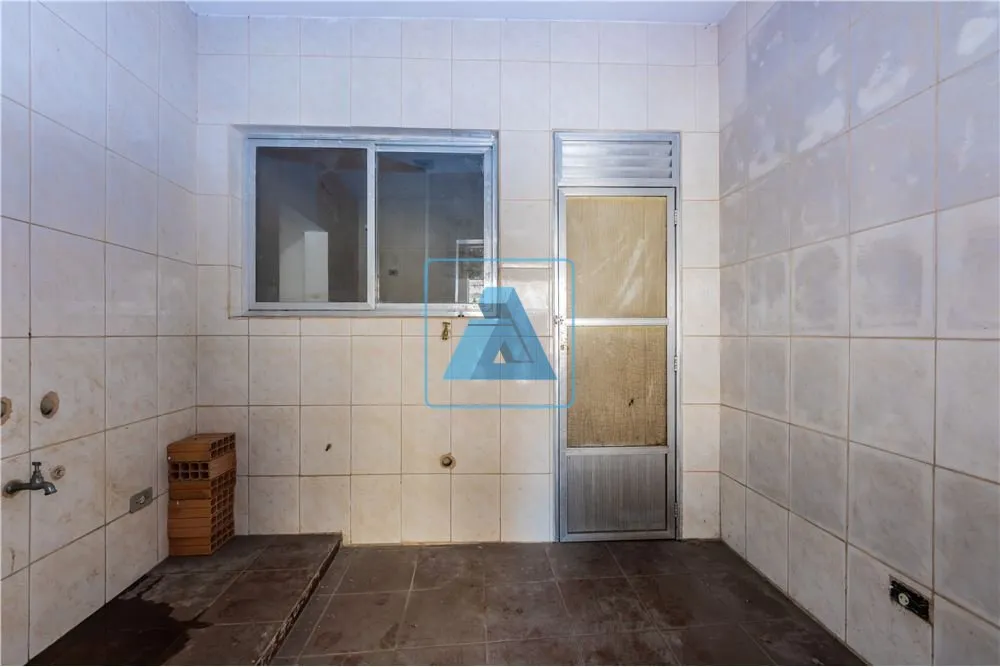 Casa, 4 quartos, 203 m² - Foto 2