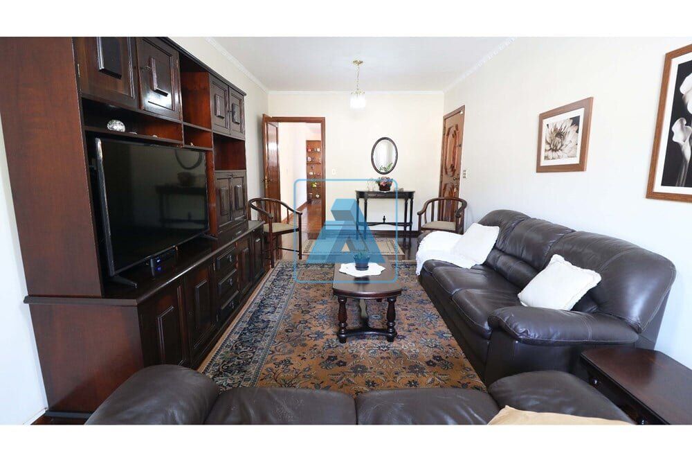 Casa à venda com 4 quartos, 250m² - Foto 4