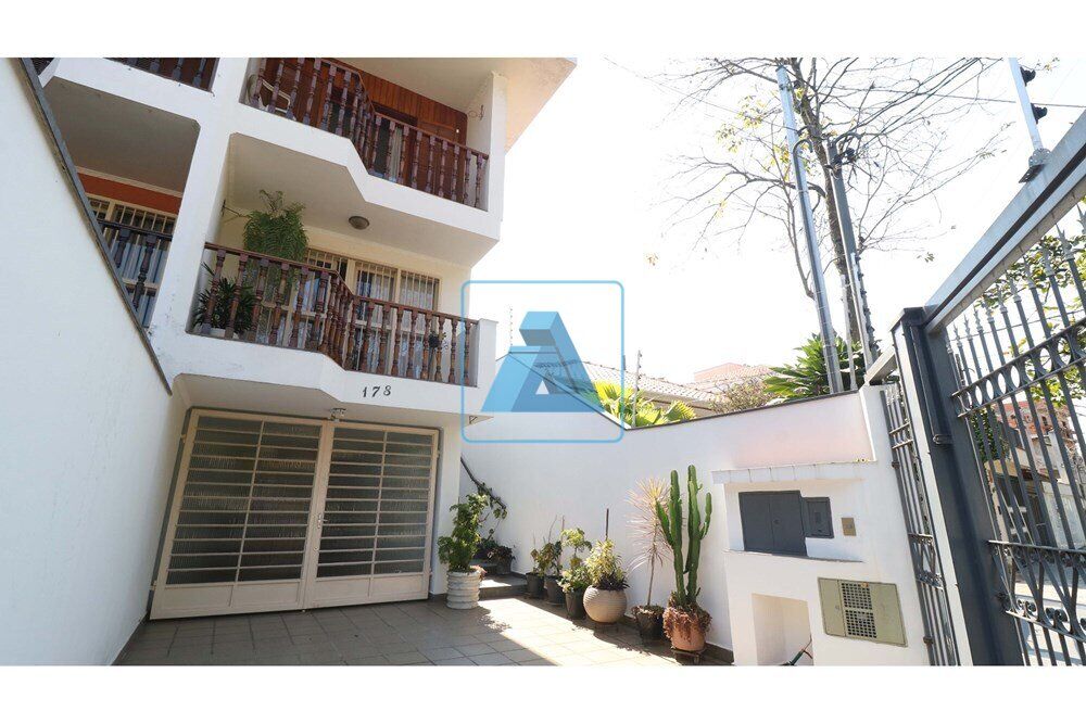 Casa à venda com 4 quartos, 250m² - Foto 7