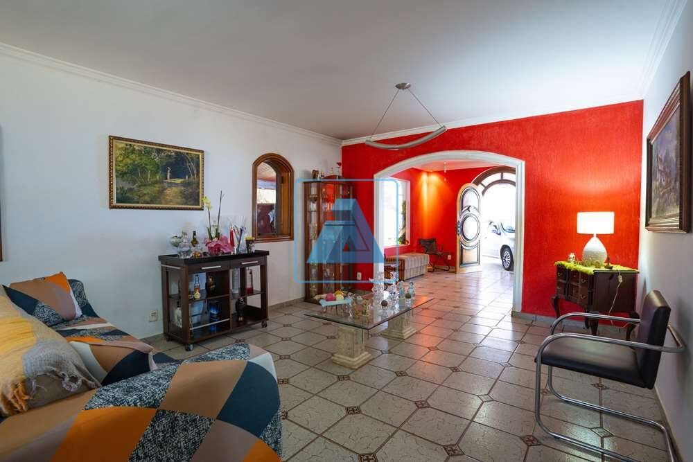 Casa, 3 quartos, 620 m² - Foto 1