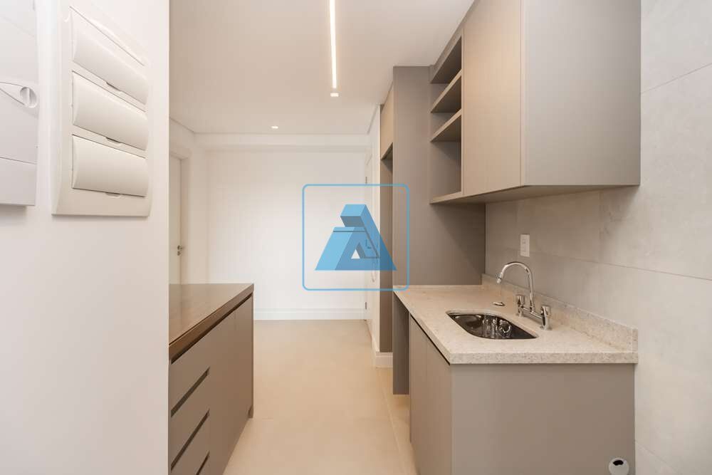 Apartamento à venda com 2 quartos, 78m² - Foto 2