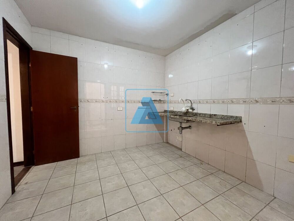 Casa à venda com 2 quartos, 116m² - Foto 3