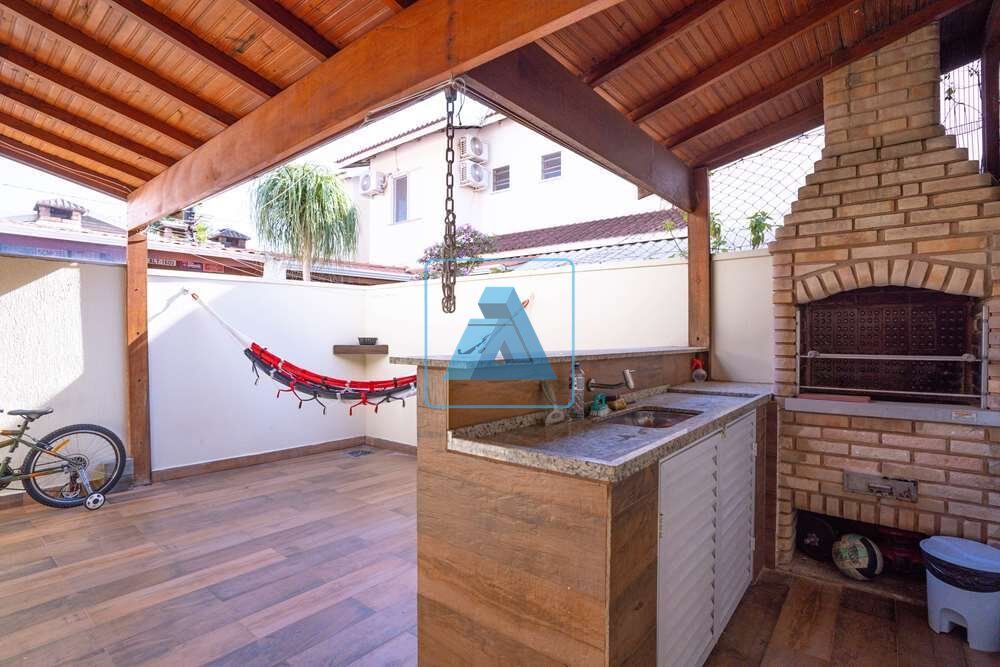 Casa à venda com 3 quartos, 85m² - Foto 2