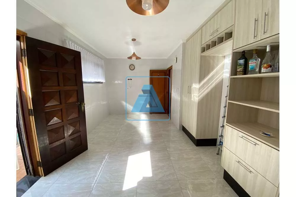 Casa, 3 quartos, 250 m² - Foto 4