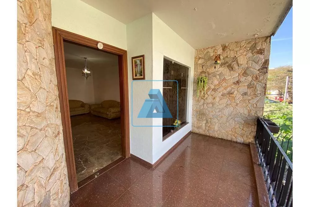 Casa, 3 quartos, 250 m² - Foto 1