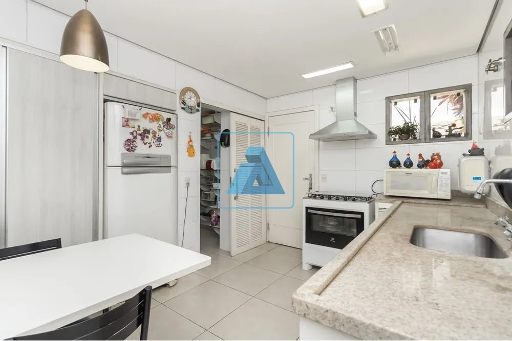 Casa, 3 quartos, 183 m² - Foto 9