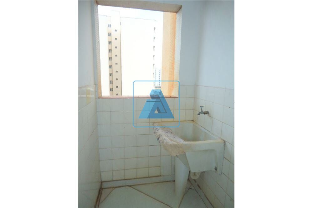Apartamento à venda com 2 quartos, 62m² - Foto 7