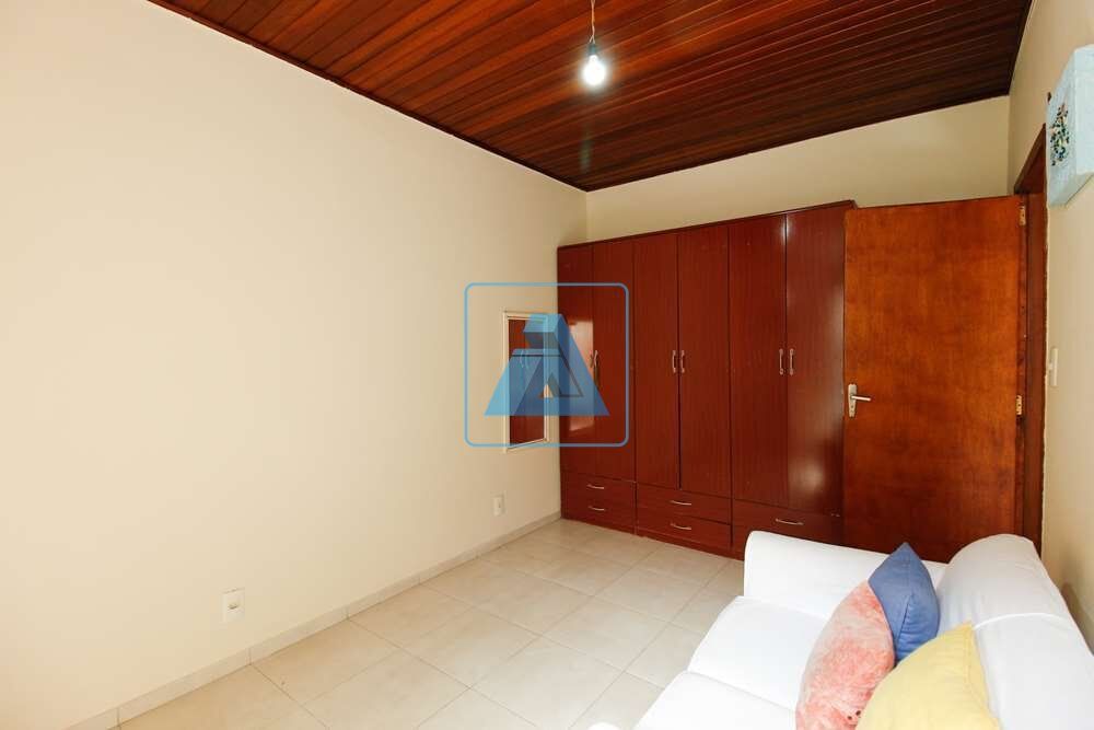 Casa à venda com 2 quartos, 94m² - Foto 4