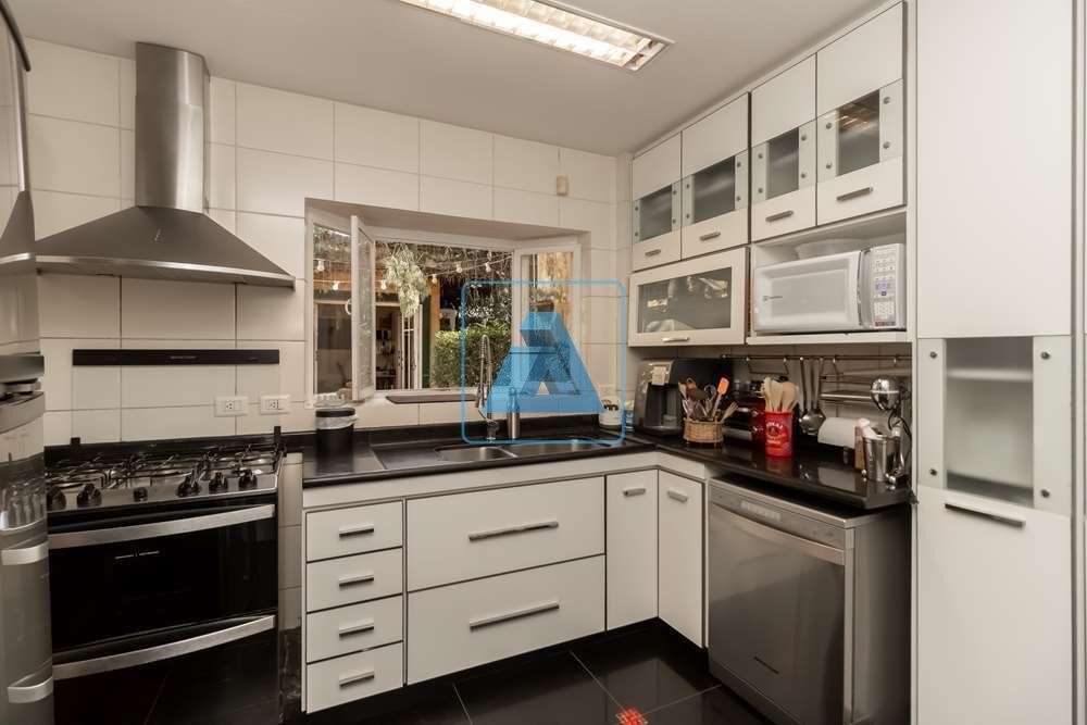 Casa, 3 quartos, 308 m² - Foto 1