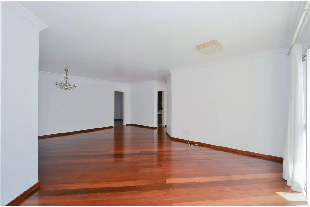 Apartamento à venda com 4 quartos, 165m² - Foto 3