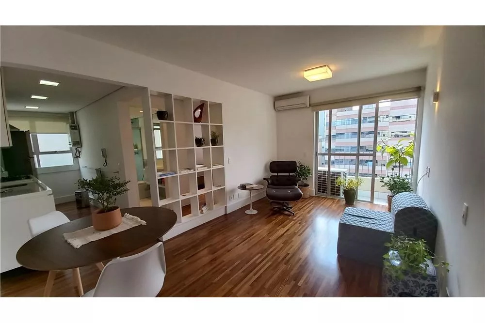 Apartamento à venda com 1 quarto, 42m² - Foto 1