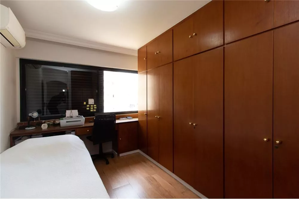 Apartamento à venda com 3 quartos, 155m² - Foto 4