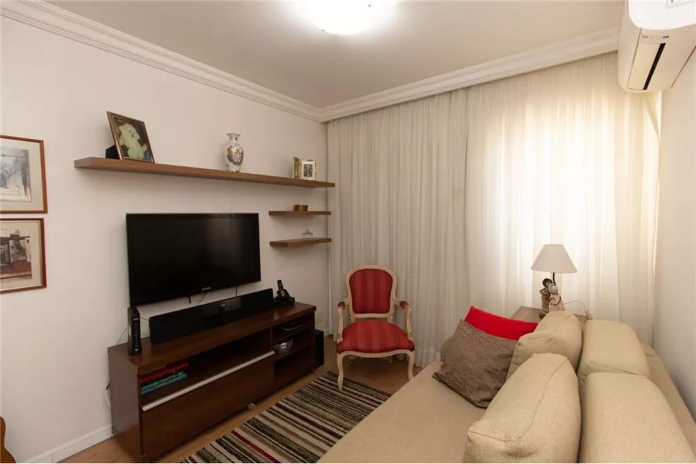 Apartamento à venda com 3 quartos, 155m² - Foto 3