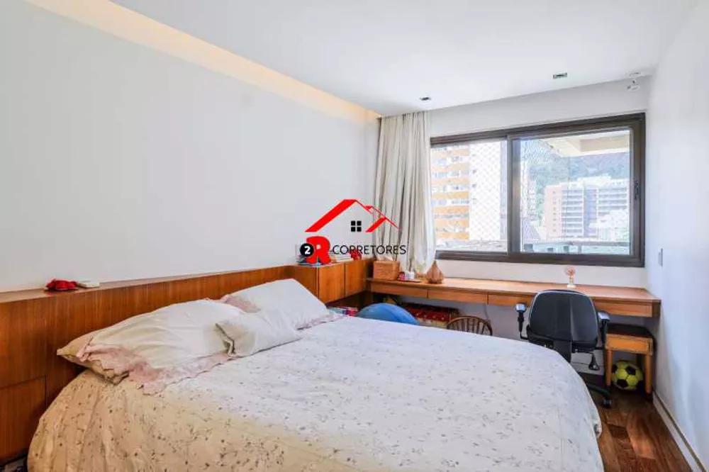 Cobertura, 4 quartos, 235 m² - Foto 1