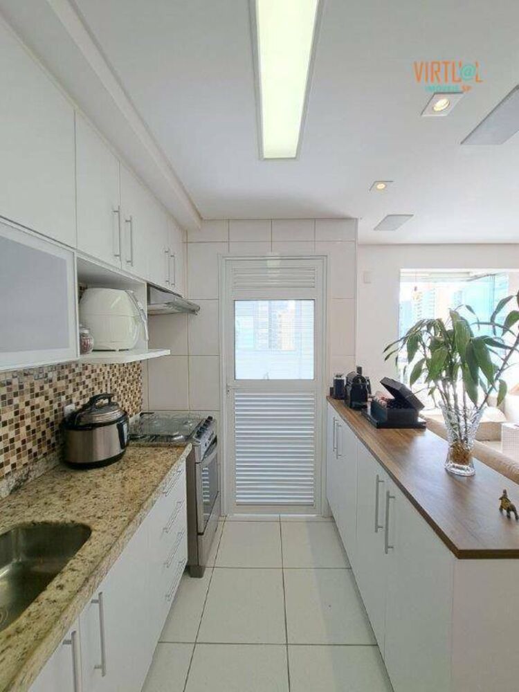 Apartamento à venda com 2 quartos, 62m² - Foto 4