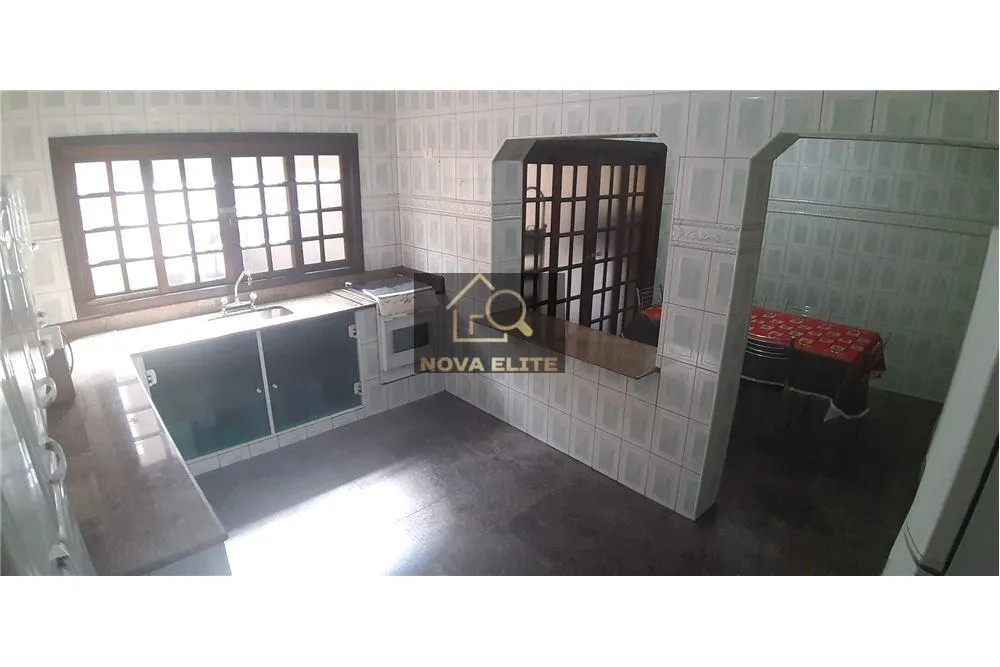 Casa, 4 quartos, 309 m² - Foto 1