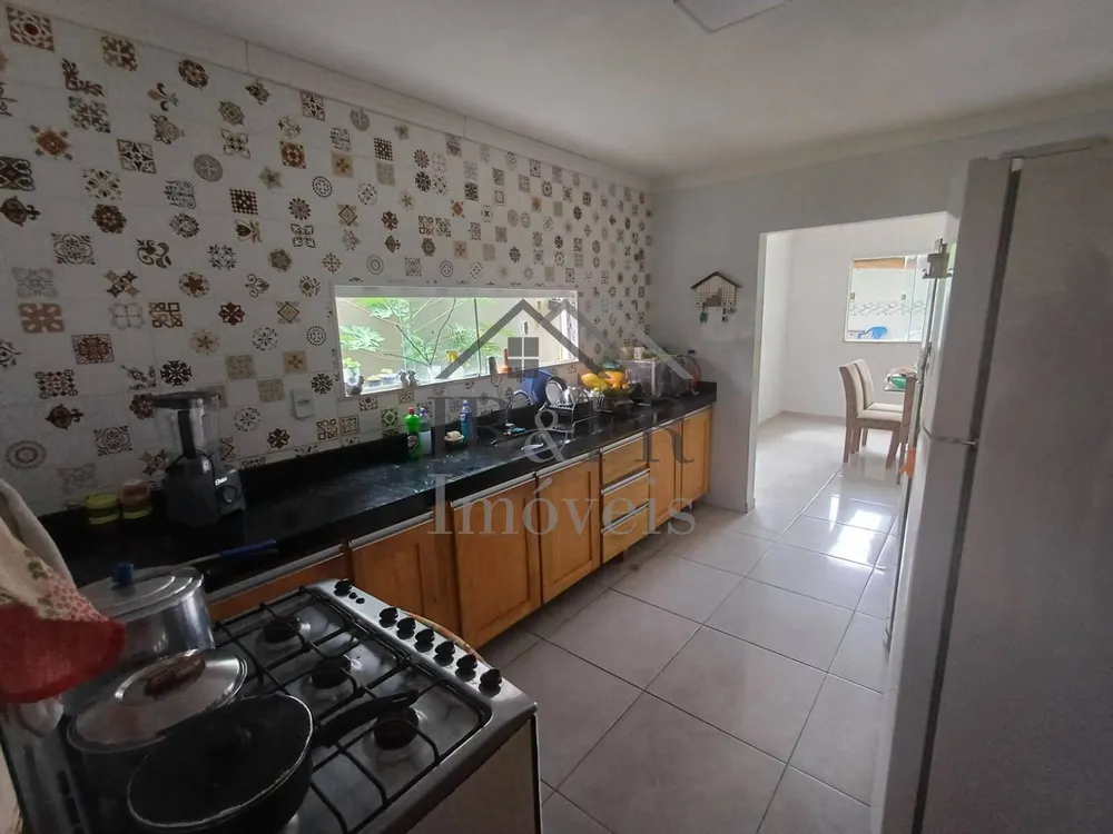 Casa, 3 quartos, 200 m² - Foto 3