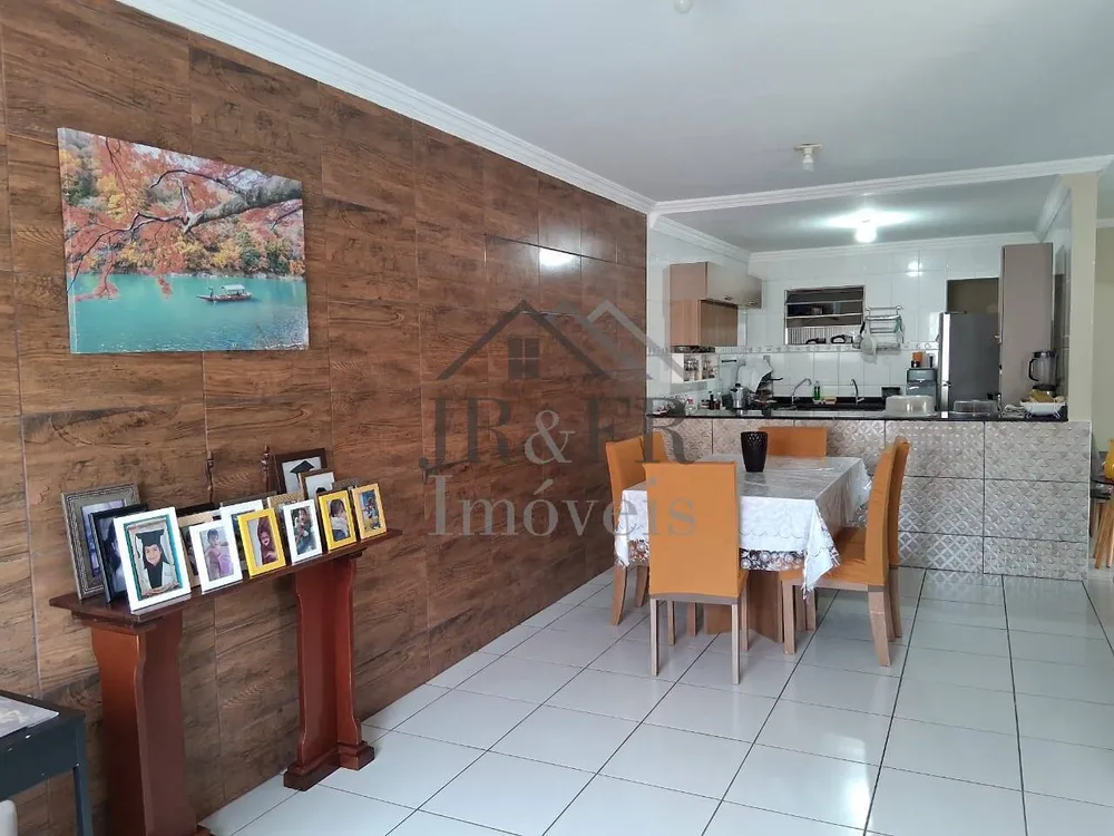 Casa, 4 quartos, 220 m² - Foto 4