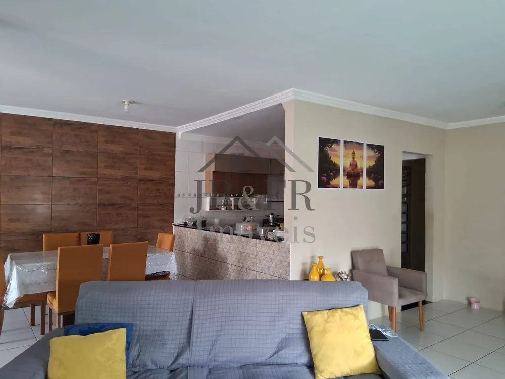 Casa, 4 quartos, 220 m² - Foto 2