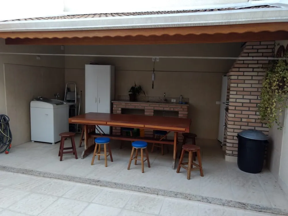Casa, 3 quartos, 242 m² - Foto 3