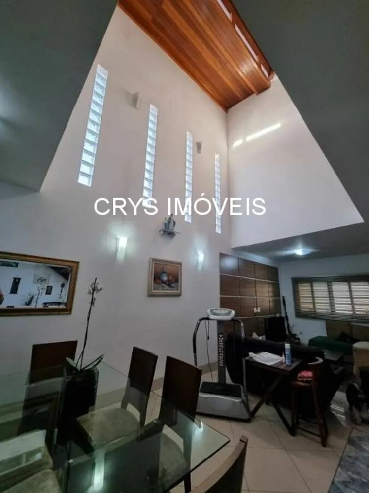 Casa, 3 quartos, 280 m² - Foto 8