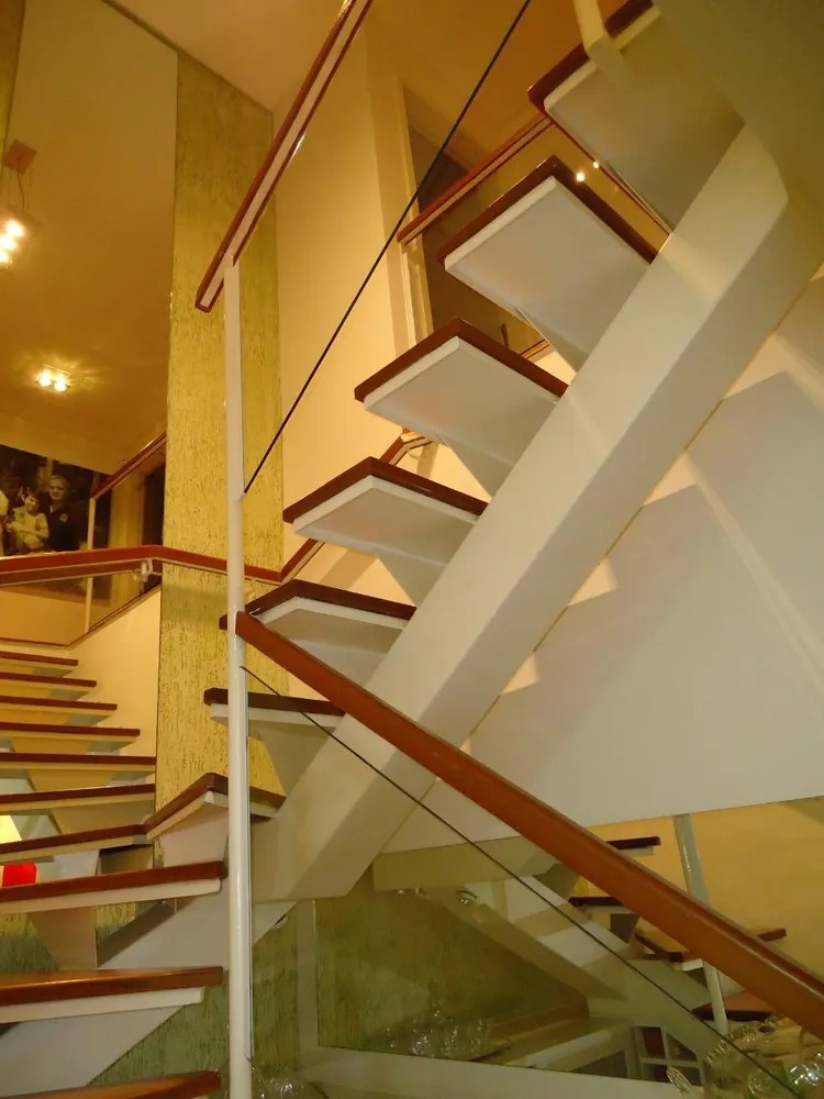 Casa, 4 quartos, 200 m² - Foto 1