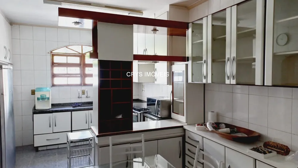 Casa, 4 quartos, 265 m² - Foto 1