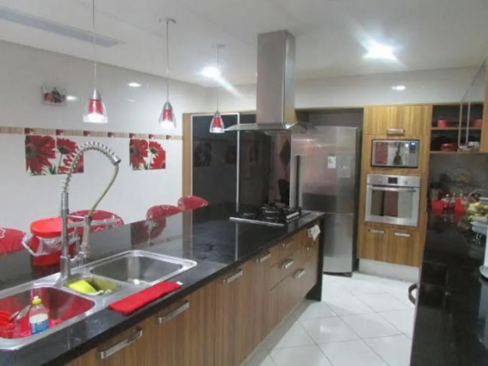 Sobrado, 3 quartos, 500 m² - Foto 1