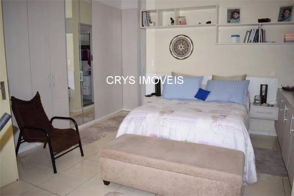 Casa, 3 quartos, 252 m² - Foto 2