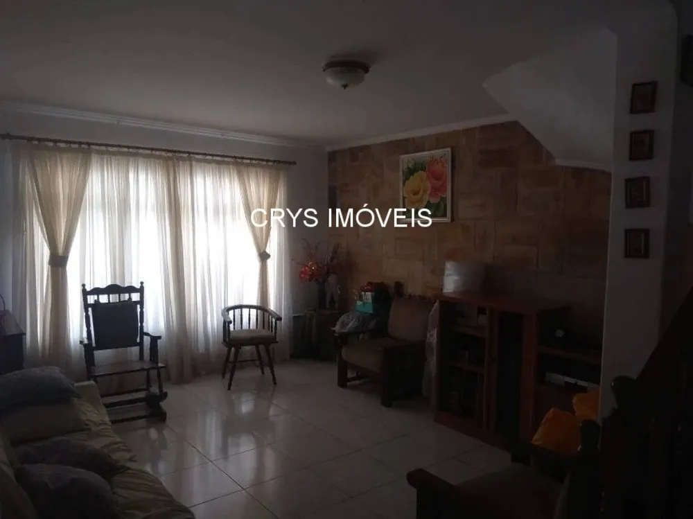 Casa, 3 quartos, 209 m² - Foto 2