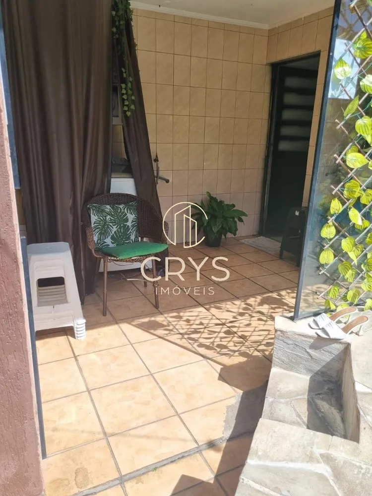 Casa, 3 quartos, 240 m² - Foto 12