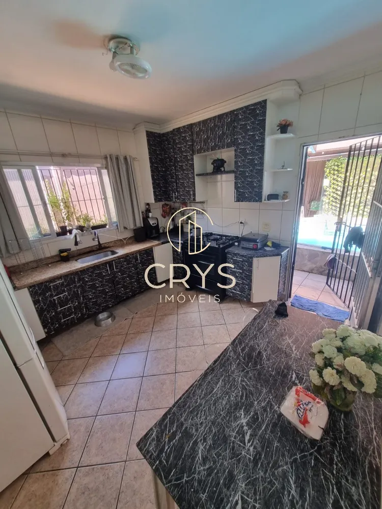 Casa, 3 quartos, 240 m² - Foto 4
