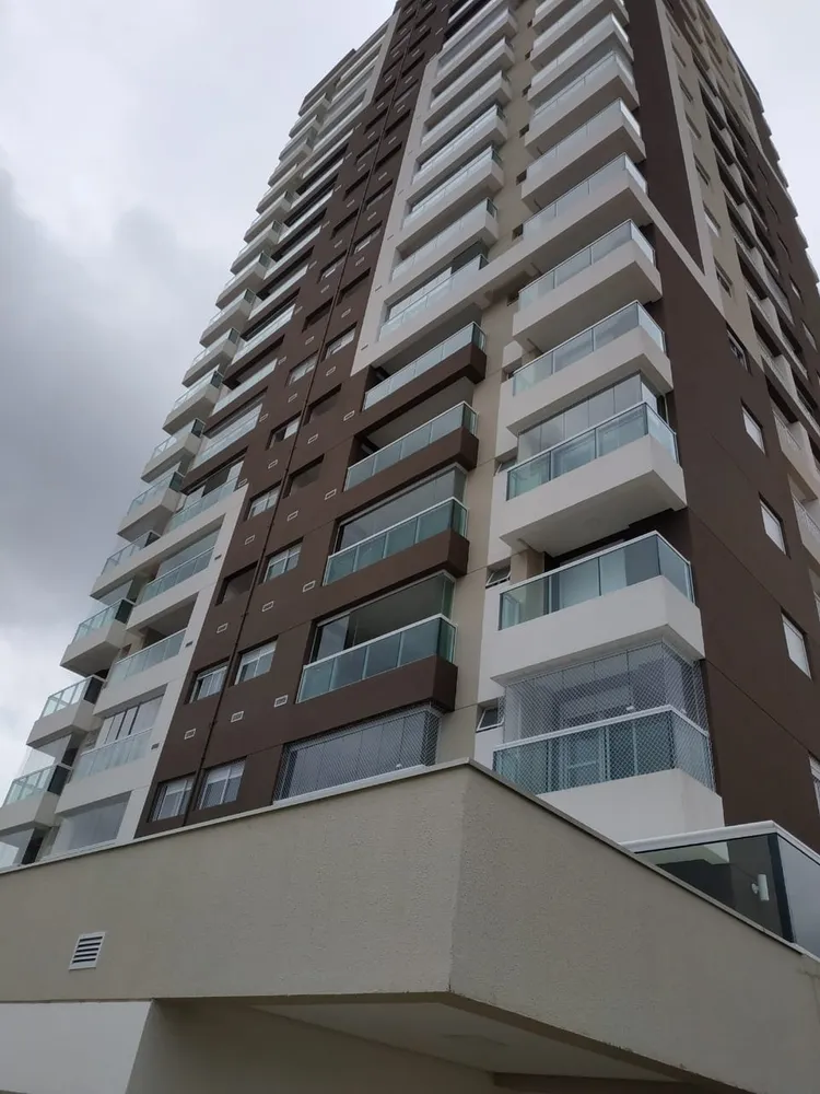 Apartamento, 3 quartos, 140 m² - Foto 1