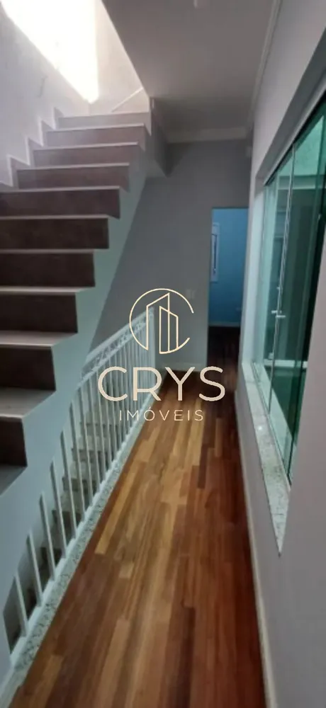 Casa, 3 quartos, 245 m² - Foto 2