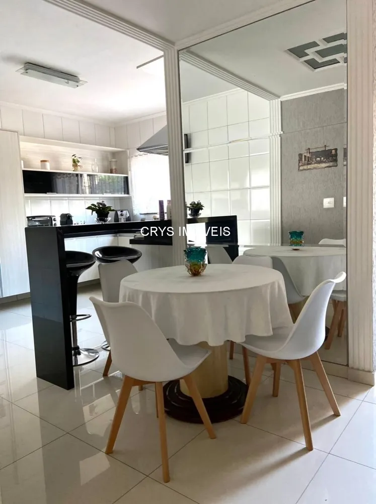 Casa, 3 quartos, 250 m² - Foto 4