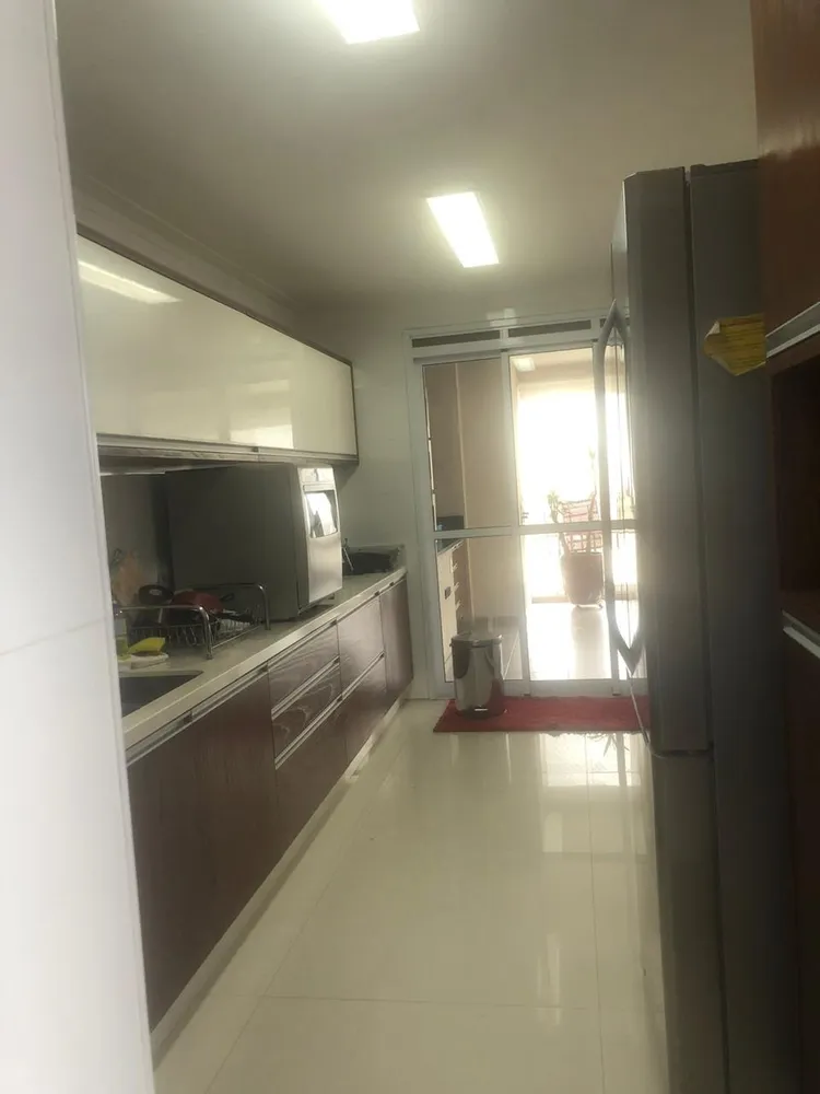 Apartamento, 3 quartos, 189 m² - Foto 2
