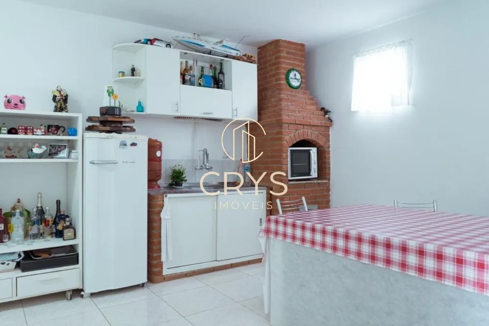 Casa, 3 quartos, 240 m² - Foto 13
