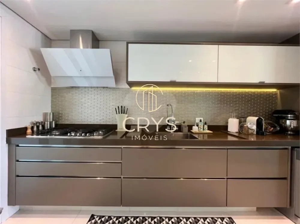 Apartamento, 3 quartos, 205 m² - Foto 1