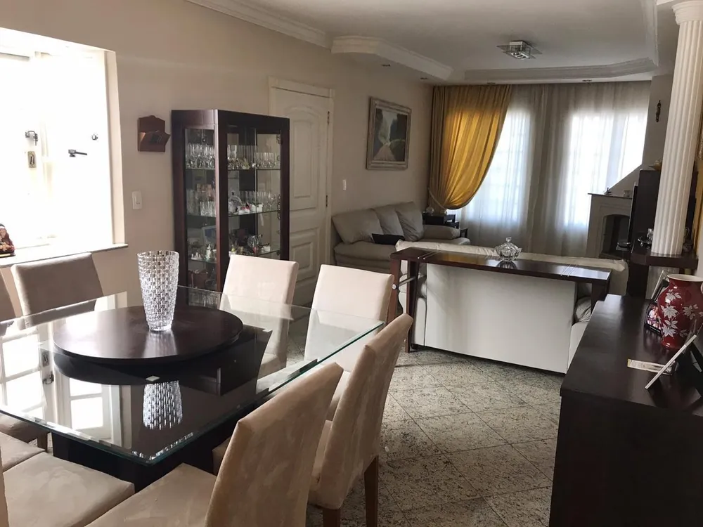 Casa, 4 quartos, 213 m² - Foto 1