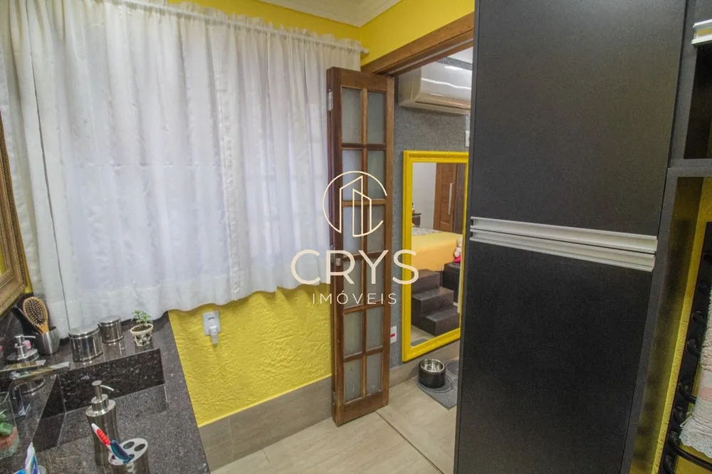 Casa, 3 quartos, 225 m² - Foto 2