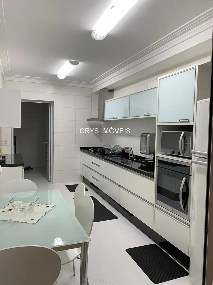 Apartamento, 3 quartos, 189 m² - Foto 2