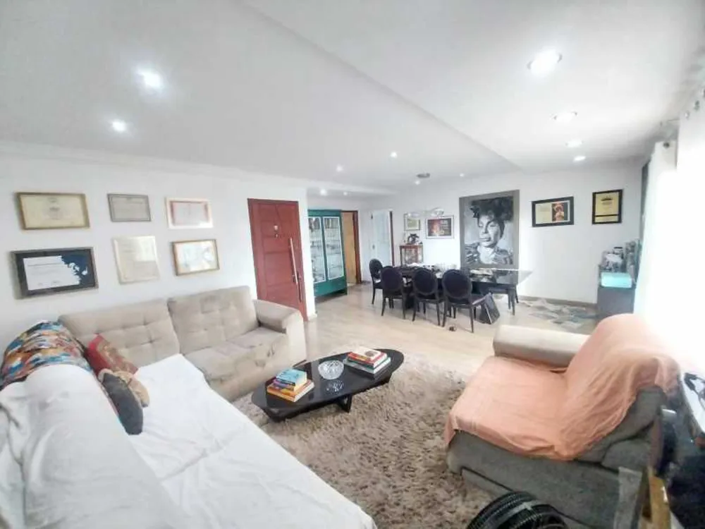 Cobertura, 3 quartos, 257 m² - Foto 2